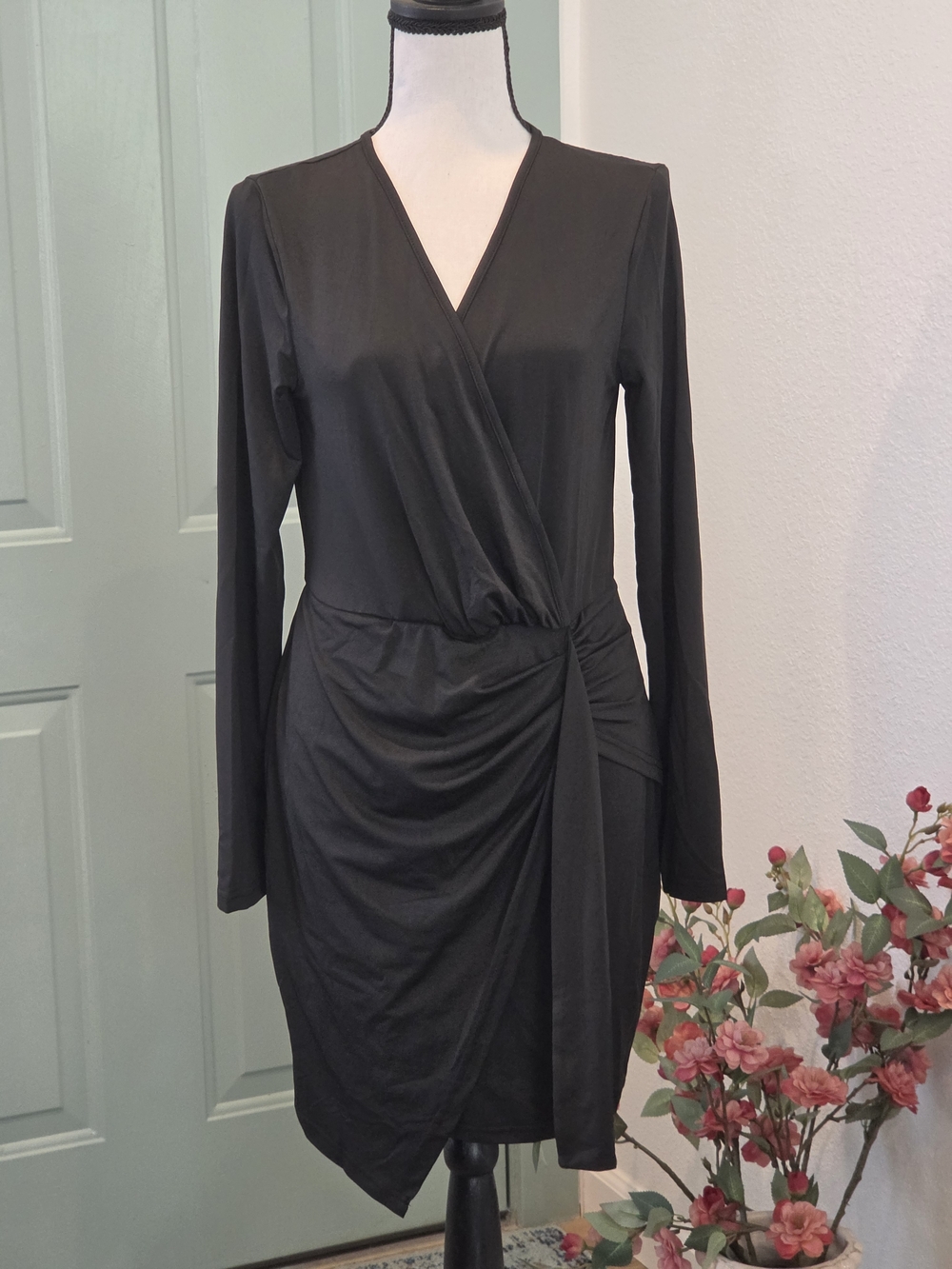 Black Long-Sleeve Wrap Dress - M
